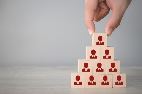 Kurum İçi İletişim Araçları: Verimlilik ve Uyumun Temel Taşı Temsili Görseli